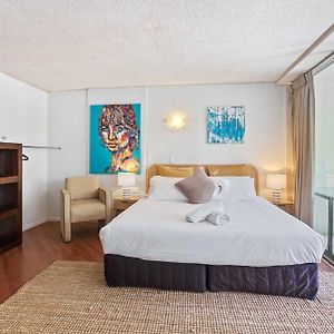 King Studio Apartment